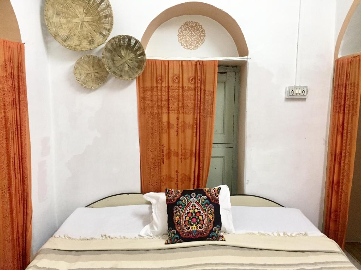 Mangla Guest House Varanasi Bagian luar foto